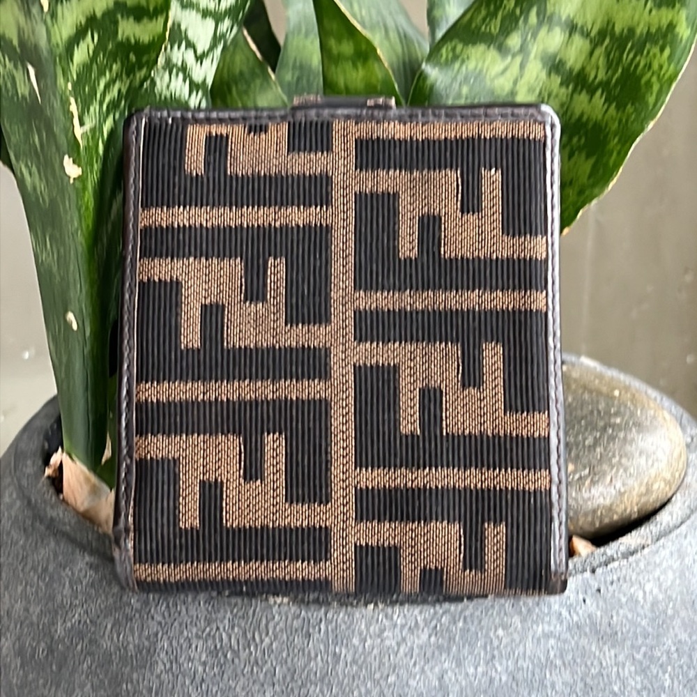 Fendi monogram wallet - Picture 3 of 8